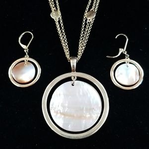 Gold tone and mother of pearl set